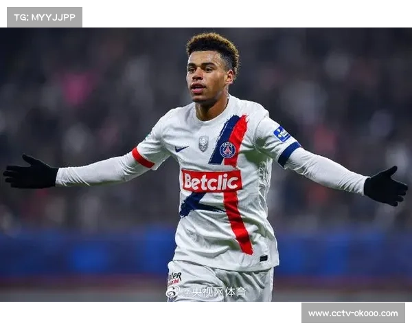 从青训到金靴：巴黎圣日耳曼年轻前锋杜埃的崛起之路